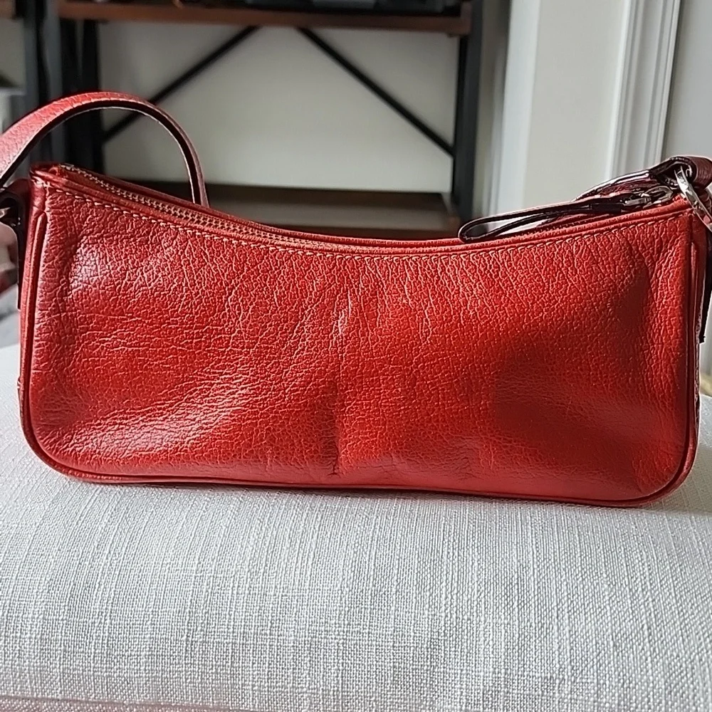 Used‎ tomatoes red shoulder bag